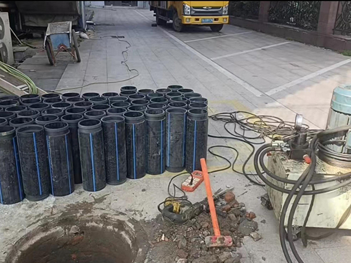 莱西PE置换管厂家 DN315置换管 非开挖管短管置换